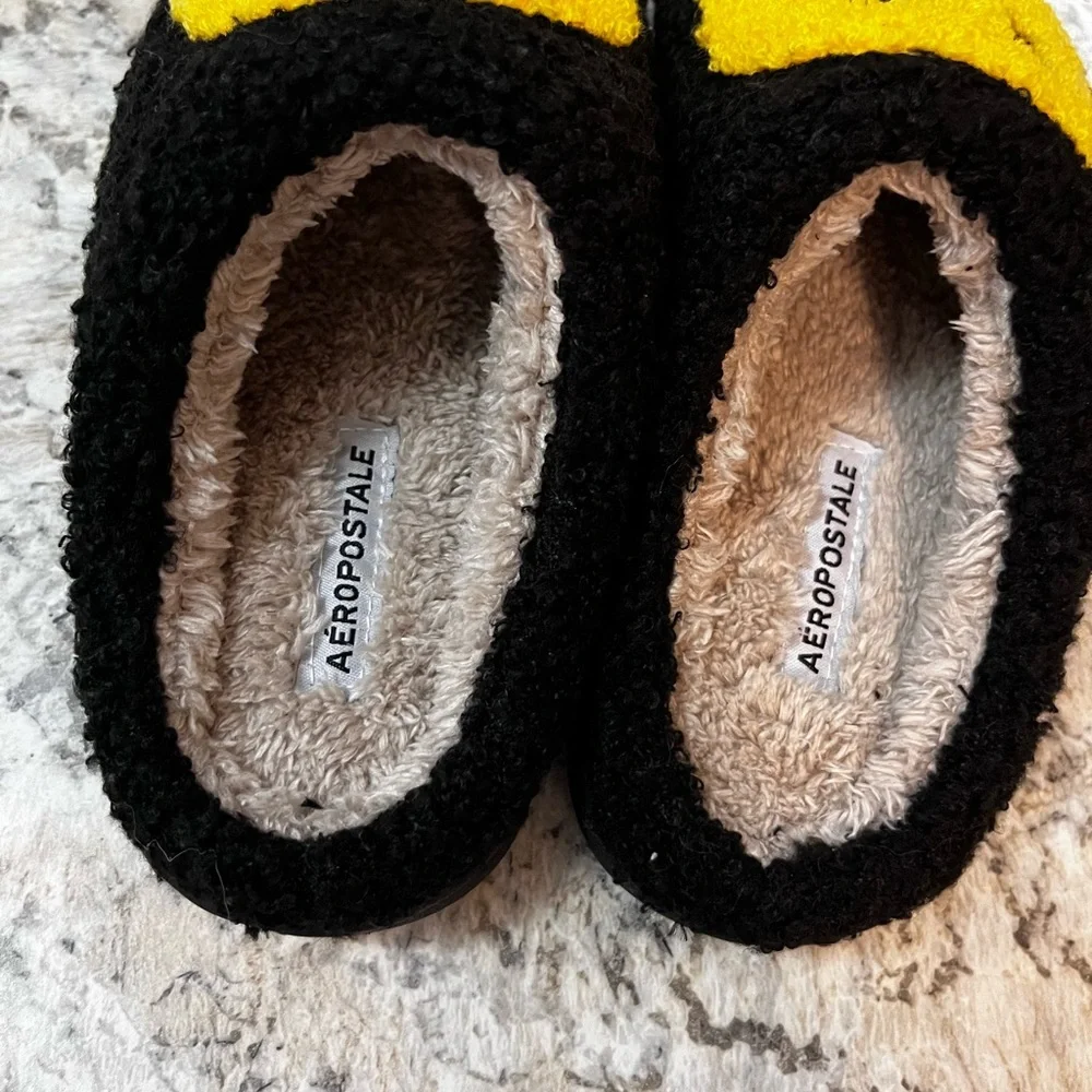 Aeropostale Boys Black Slippers 11/12